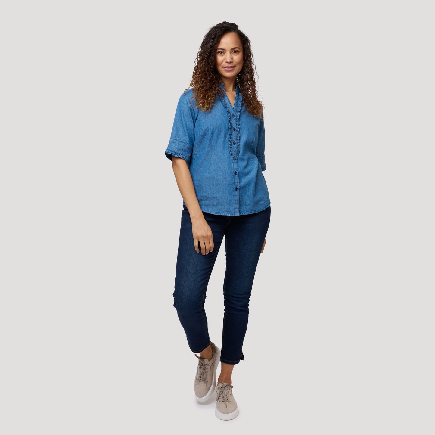 Jeansblus till mörkblåa smala jeans