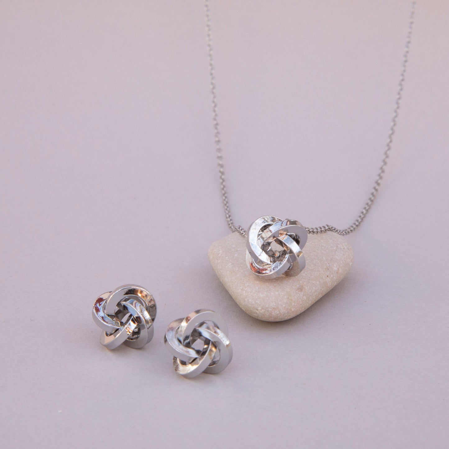 Knot Halsband 45 cm - Silver