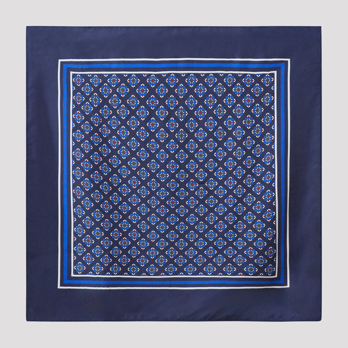 Saga sidenscarf - Blå grafisk